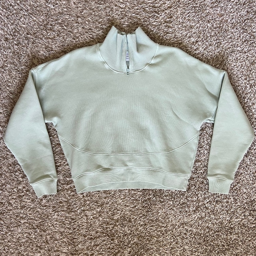 Outdoor Voices 1/4 zip Nimbus Sweatshirt